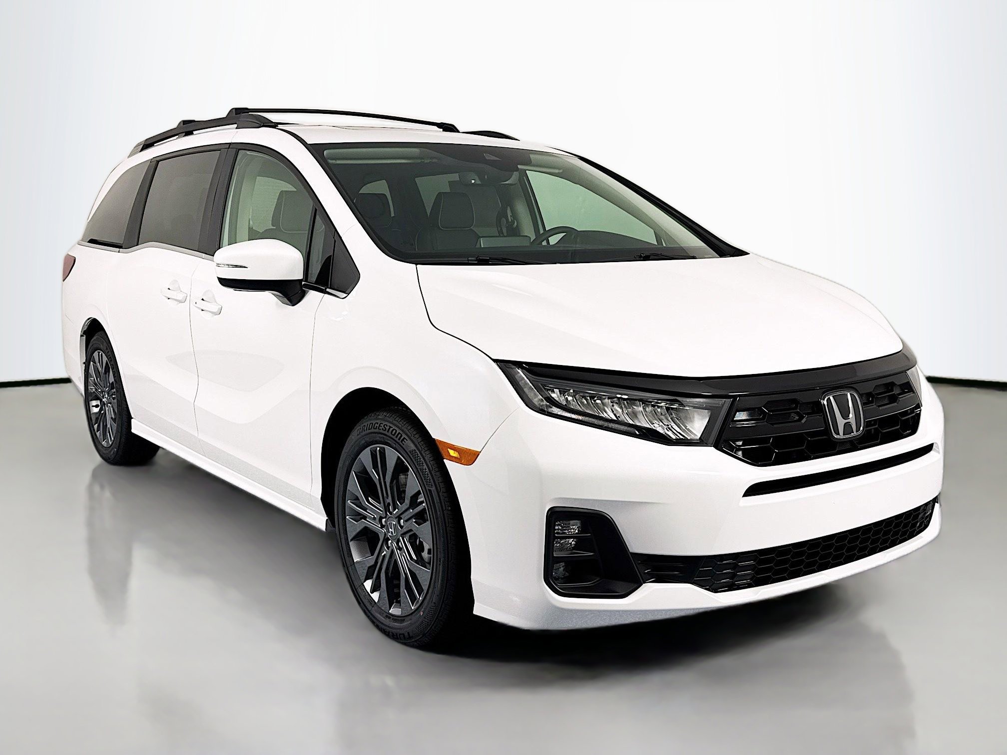 New 2026 Honda Odyssey Touring image 3