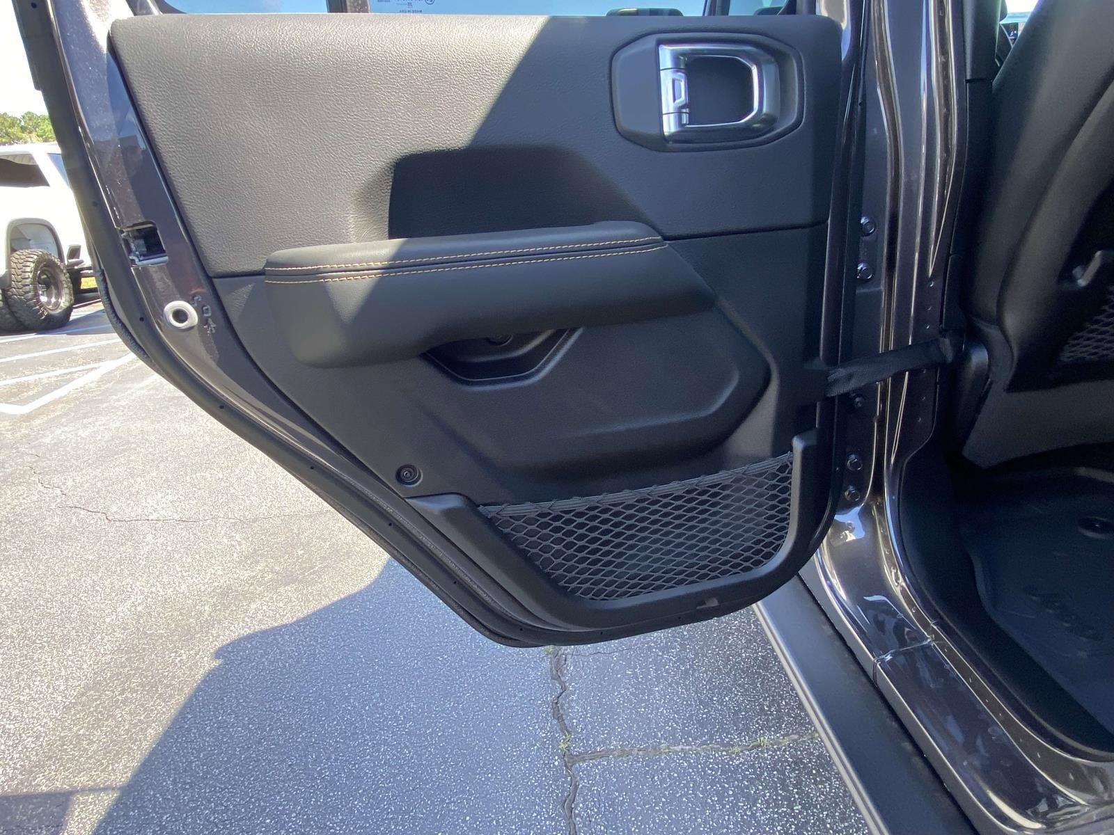 New 2025 Jeep Wrangler Unlimited Rubicon 392 image 12