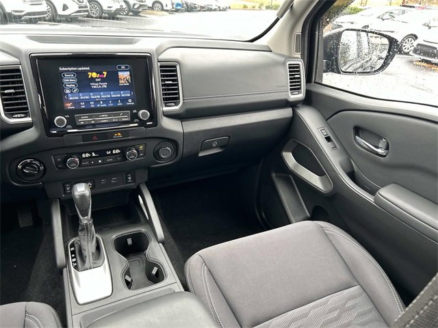 Used 2023 Nissan Frontier SV w/ SV Convenience Package image 17
