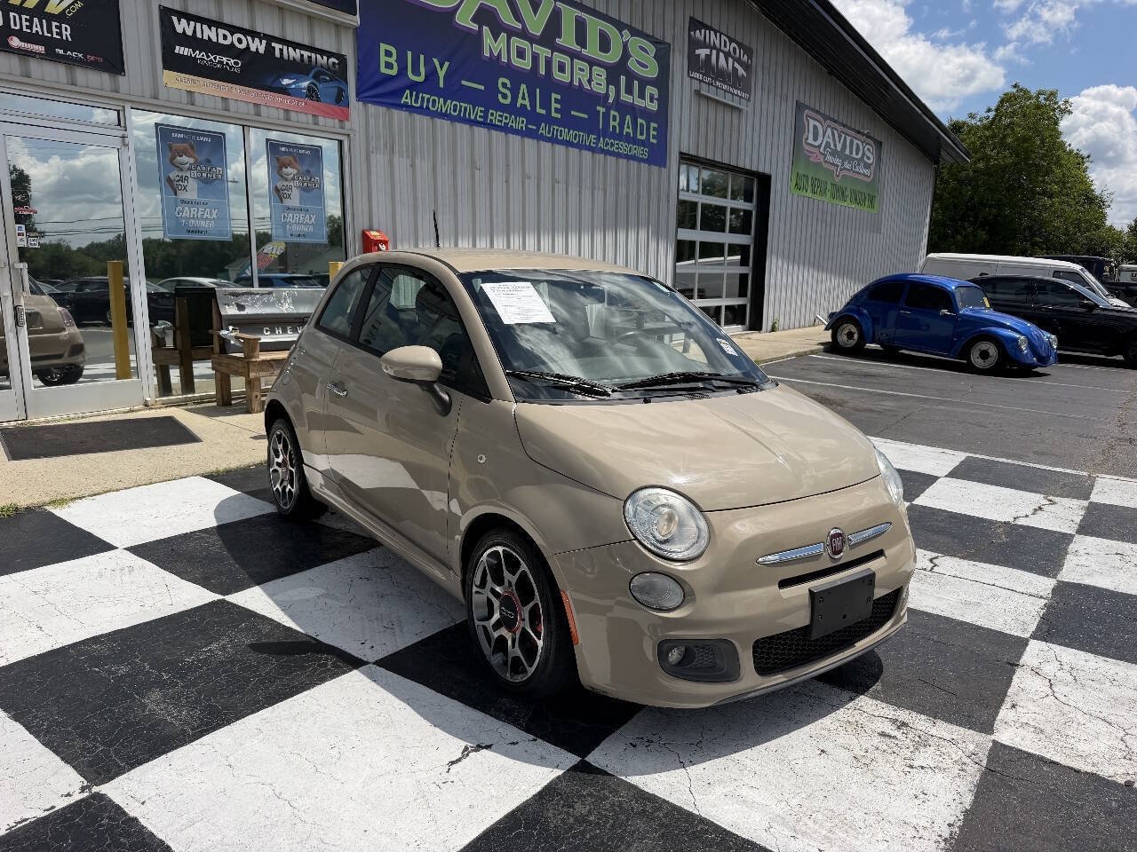 Used 2012 FIAT 500 Sport w/ Safety & Convenience Pkg FWD image 4