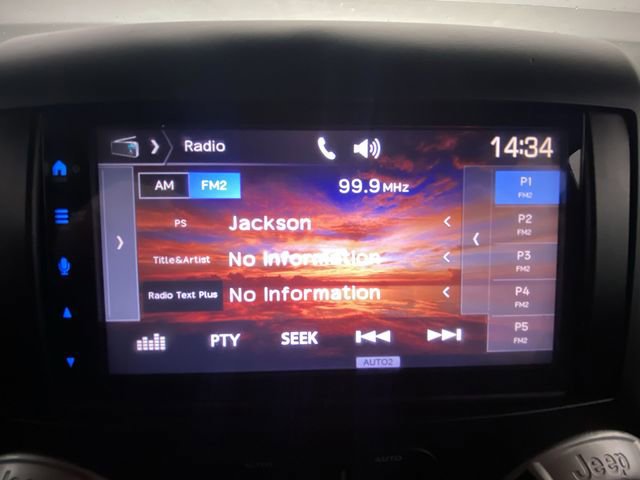 Used 2014 Jeep Wrangler Unlimited Sahara image 16