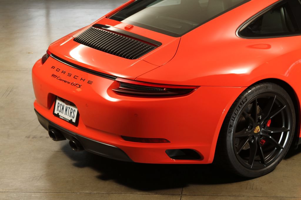 Used 2017 Porsche 911 Carrera GTS RWD image 8