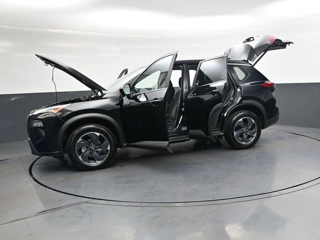 Used 2025 Nissan Rogue SV image 46