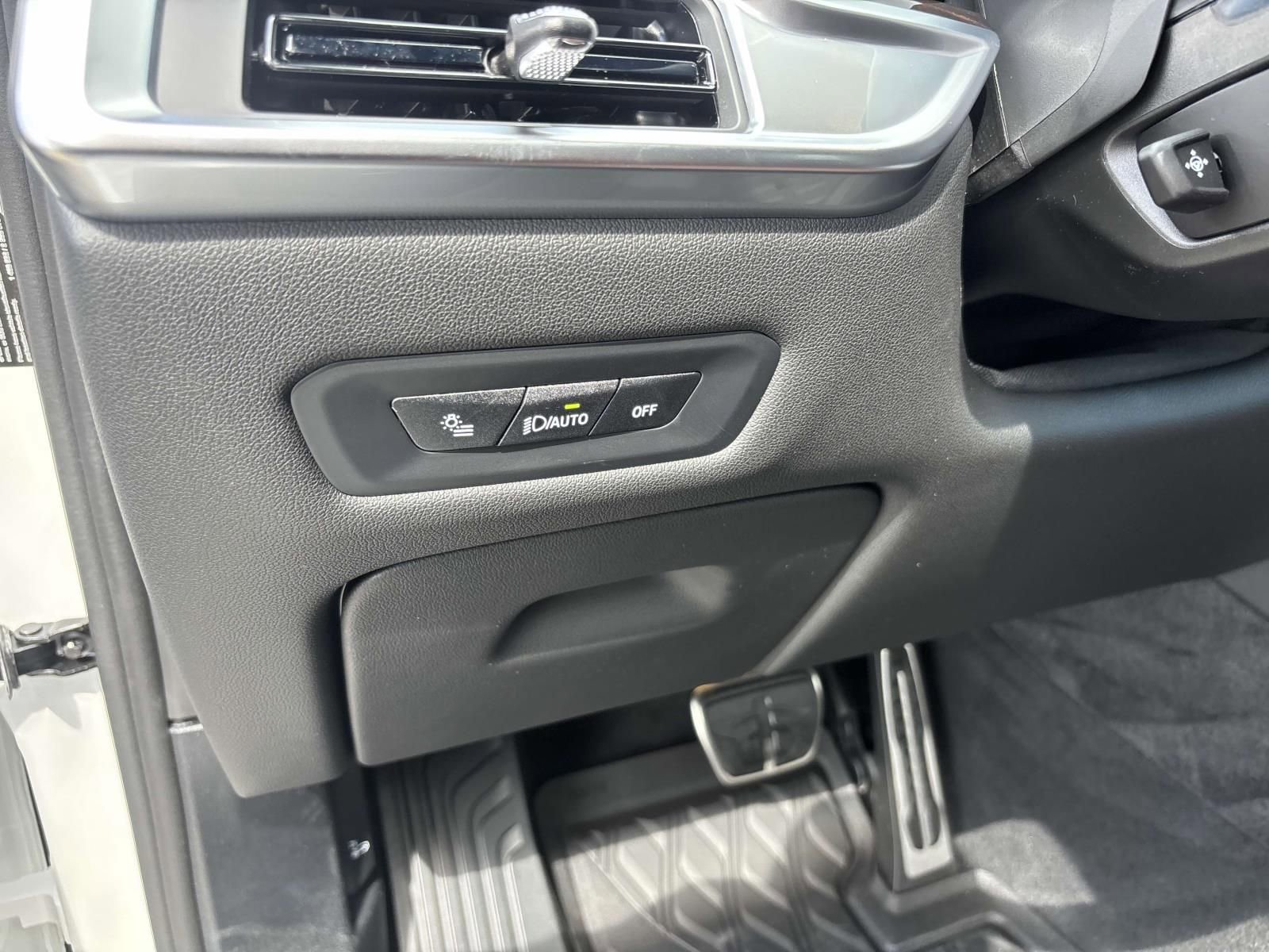 New 2026 BMW X5 xDrive40i w/ M Sport Package image 14