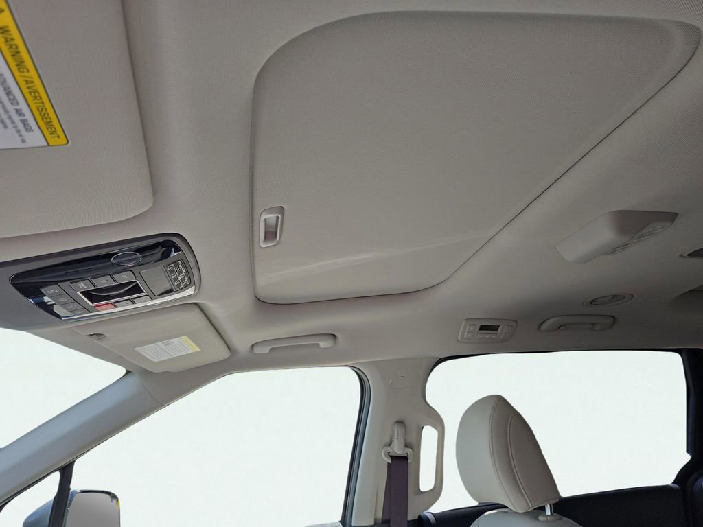 New 2026 Kia Carnival SX w/ SX Dark Edition Package image 19