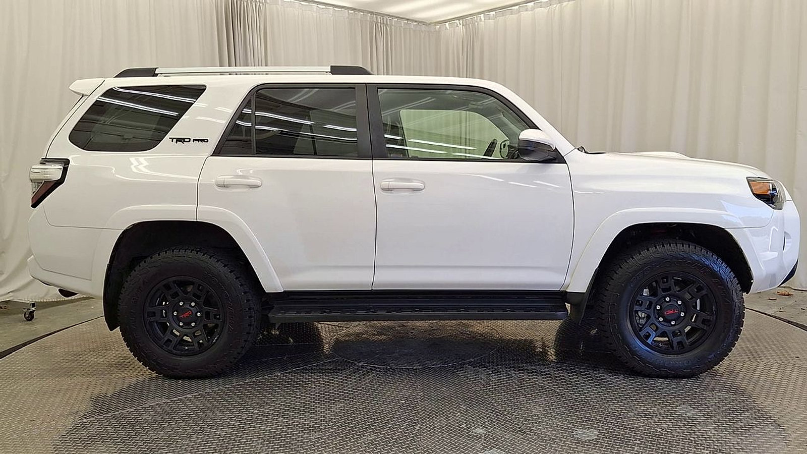 Certified 2016 Toyota 4Runner TRD Pro AWD/4WD image 7