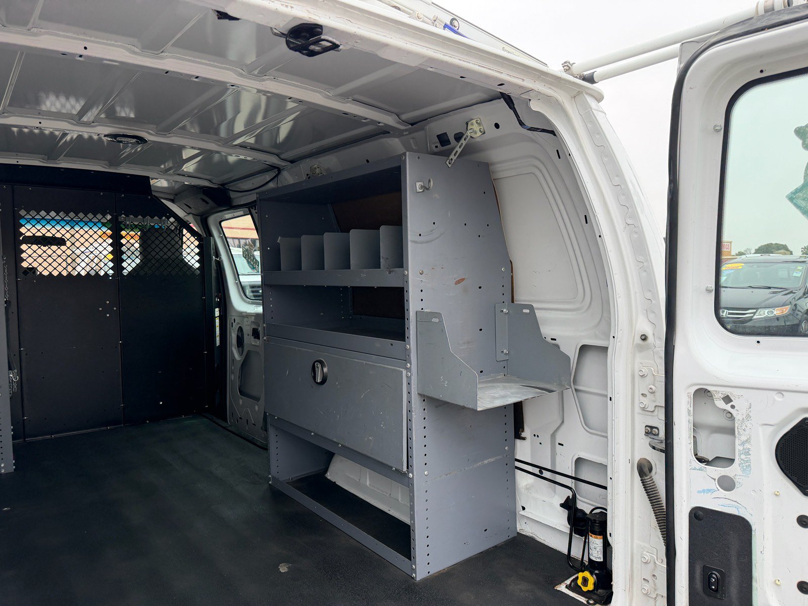 Used 2014 Ford E-150 and Econoline 150 w/ Power Group RWD image 11