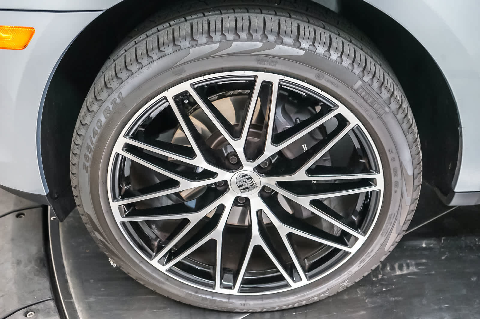 Certified 2026 Porsche Macan AWD/4WD image 11