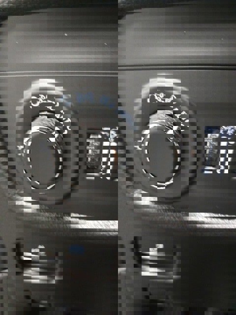 New 2025 Jeep Grand Cherokee Altitude image 14