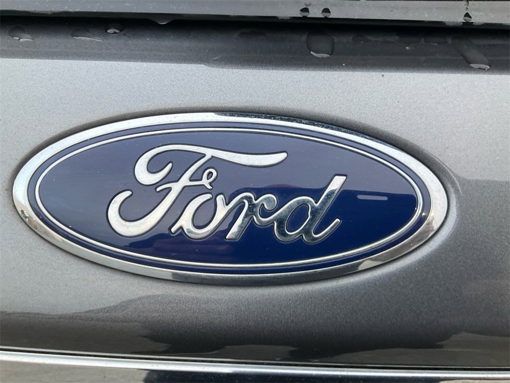 Used 2023 Ford Explorer XLT image 18