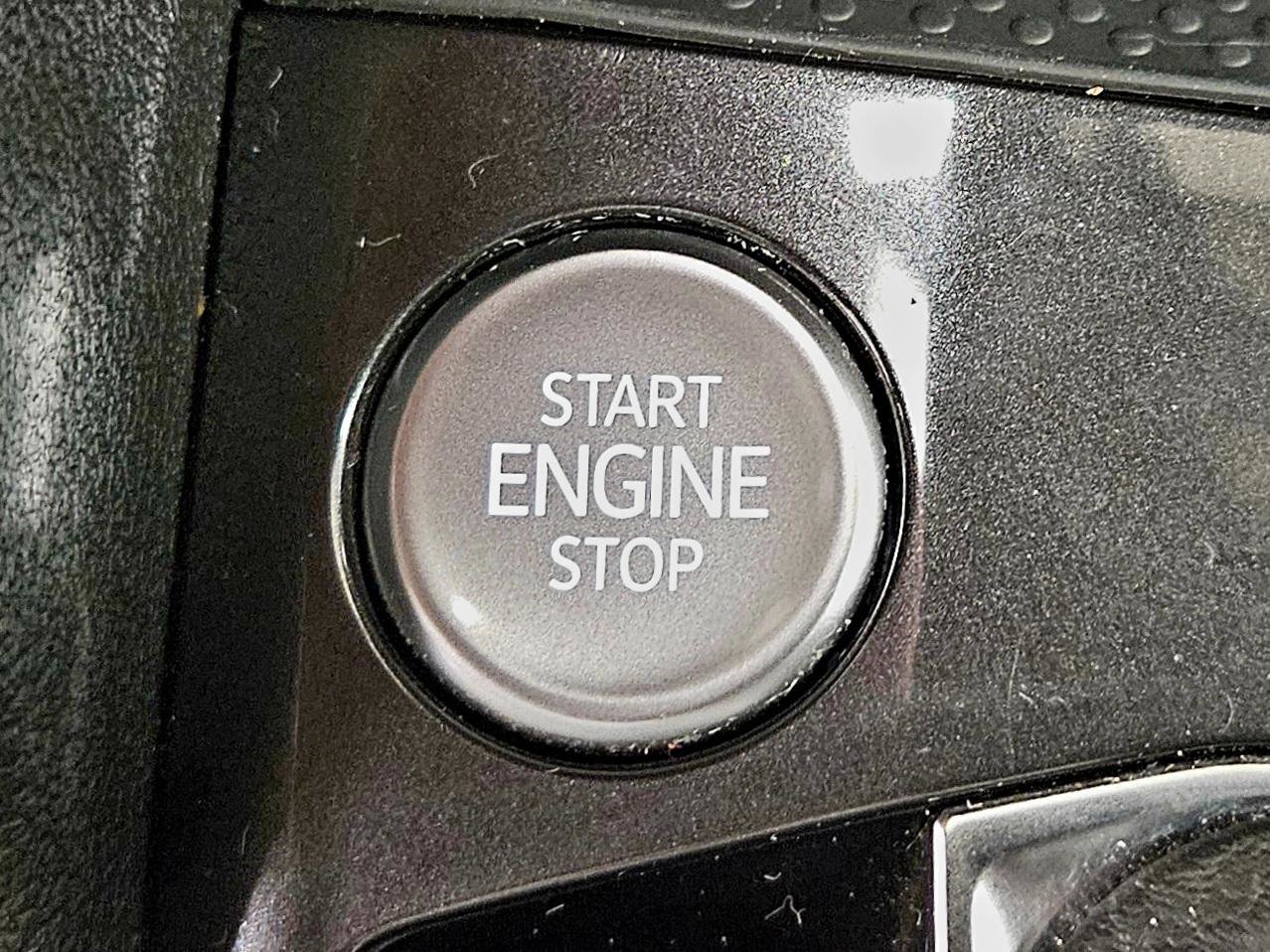 Used 2024 Volkswagen Tiguan SE R-Line image 21