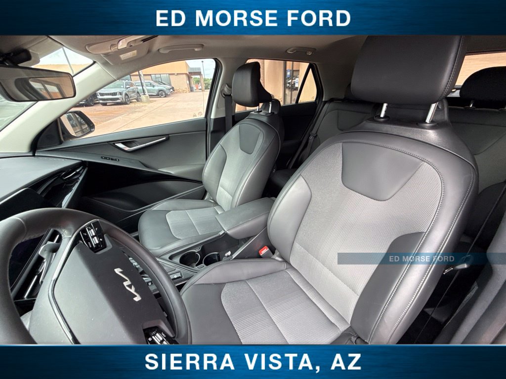 Certified 2025 Kia Niro EX Touring FWD image 16
