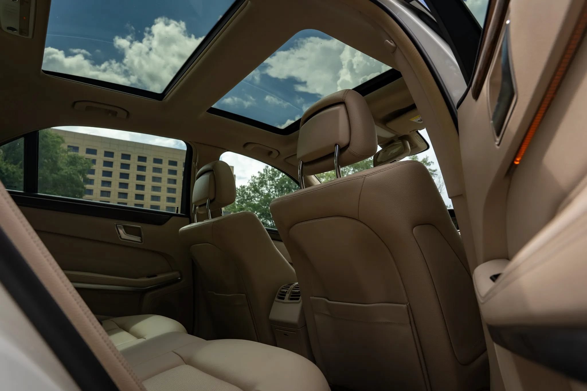 Used 2015 Mercedes-Benz E 350 4MATIC Sedan image 16