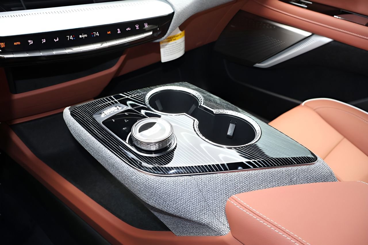 New 2026 Cadillac Optiq Sport 2 RWD image 27