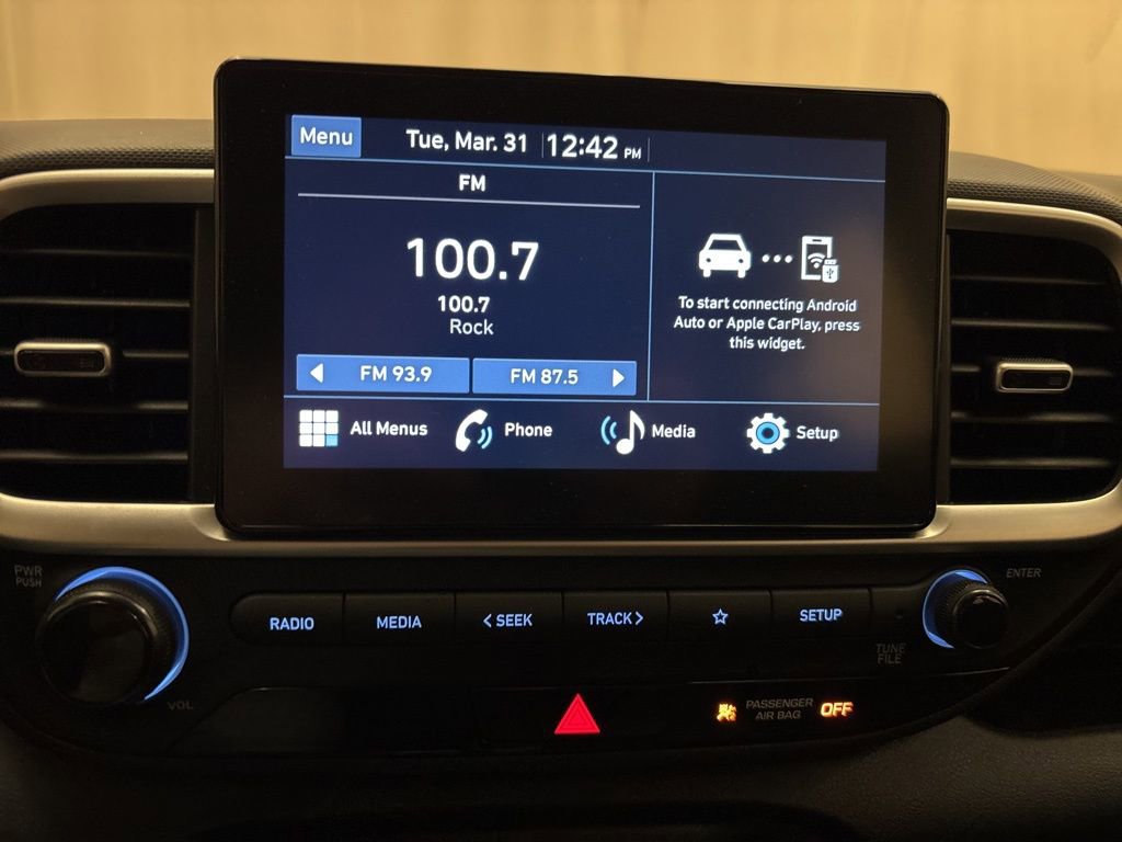 Certified 2026 Hyundai Venue SE image 17