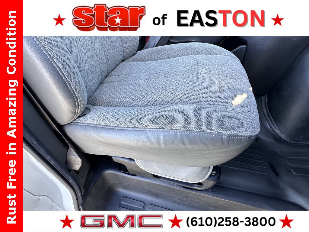 Used 2015 GMC Savana 3500 Extended w/ Smoker's Package image 10