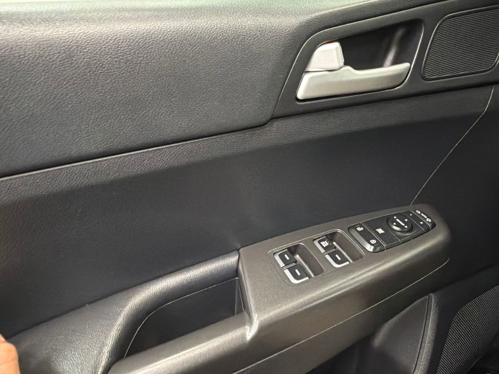 Used 2020 Kia Sportage LX w/ LX Popular Package image 31