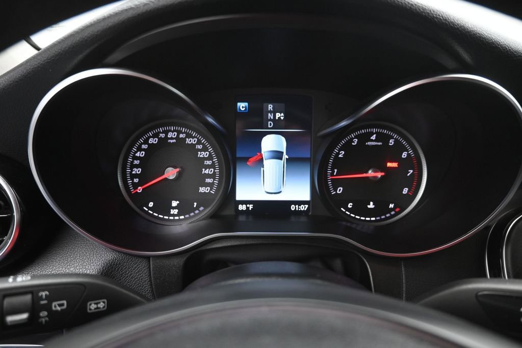 Used 2019 Mercedes-Benz GLC 300 image 3