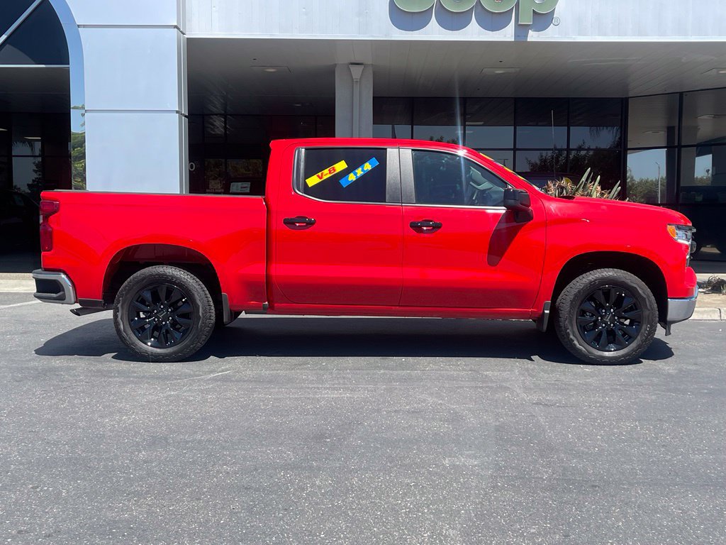 Used 2025 Chevrolet Silverado 1500 LT AWD/4WD image 3