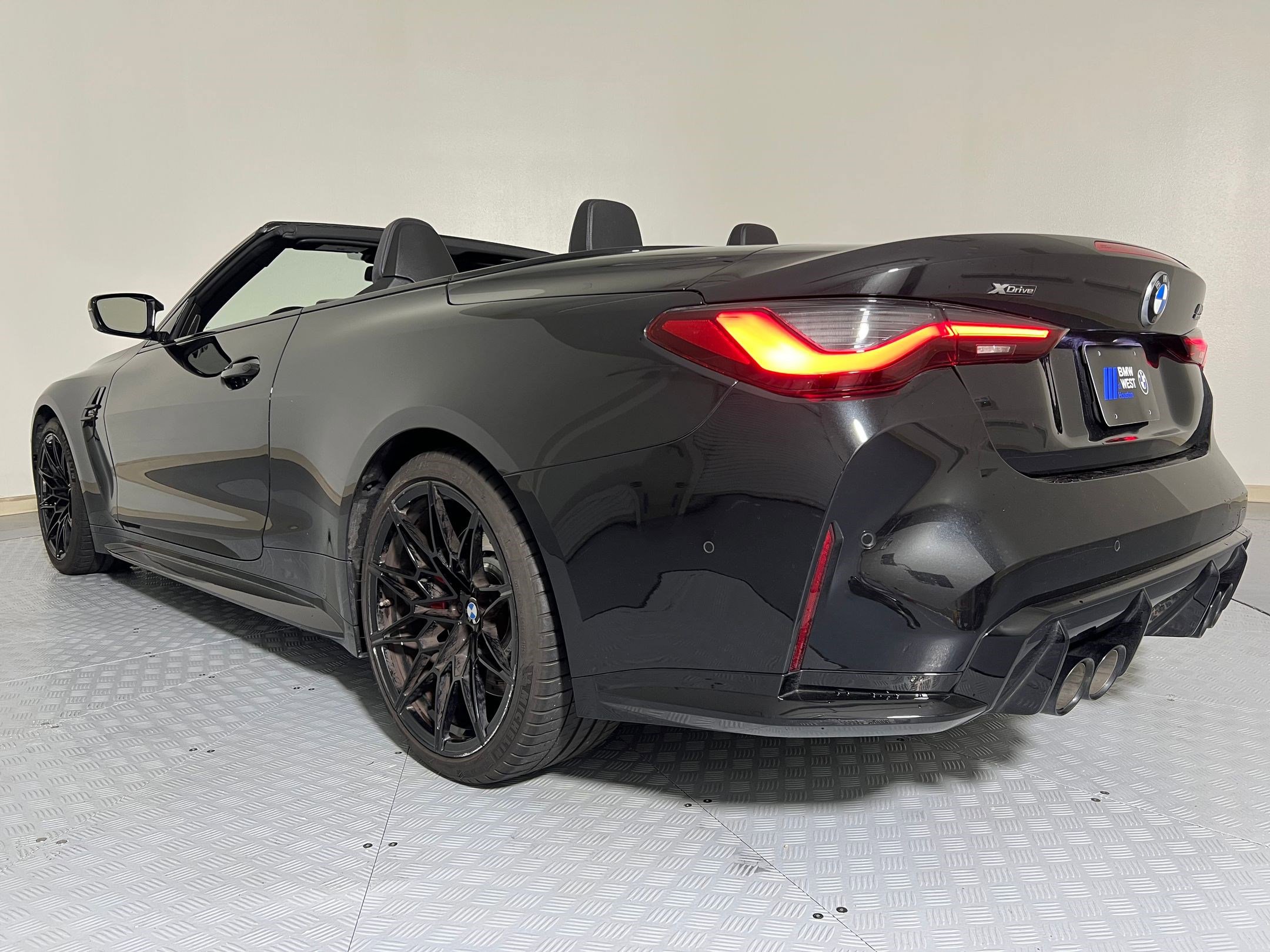 Used 2024 BMW M4 xDrive Competition image 3