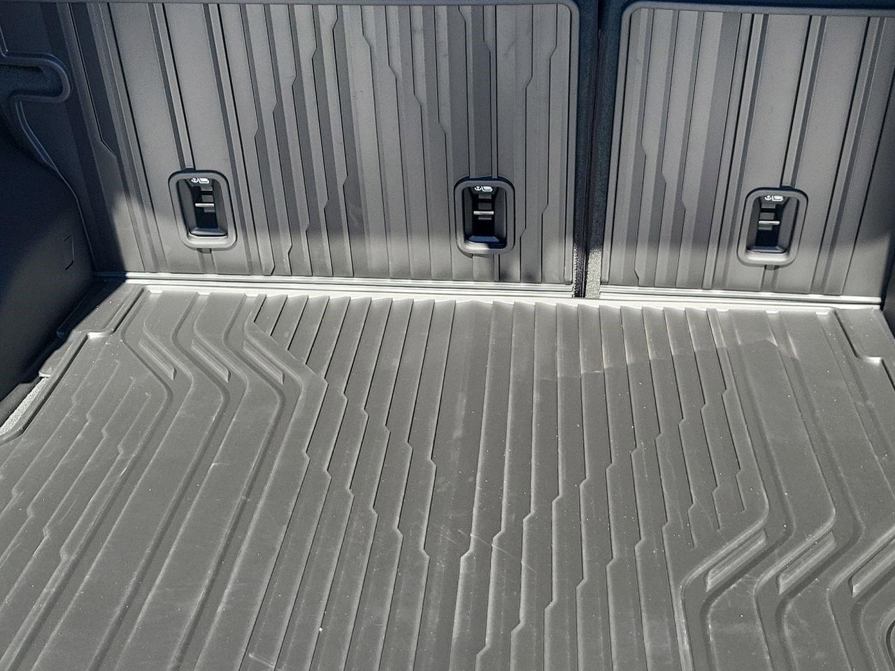 New 2026 Chevrolet Equinox EV LT w/ LPO, Tech Bronze Package image 27