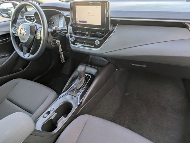 Used 2025 Toyota Corolla LE image 29