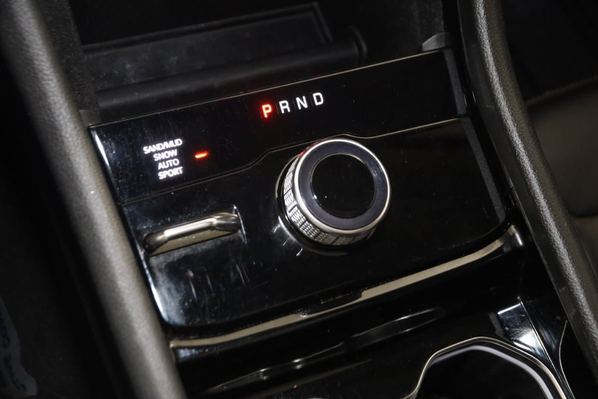 Used 2022 Jeep Grand Cherokee L Limited AWD/4WD image 7