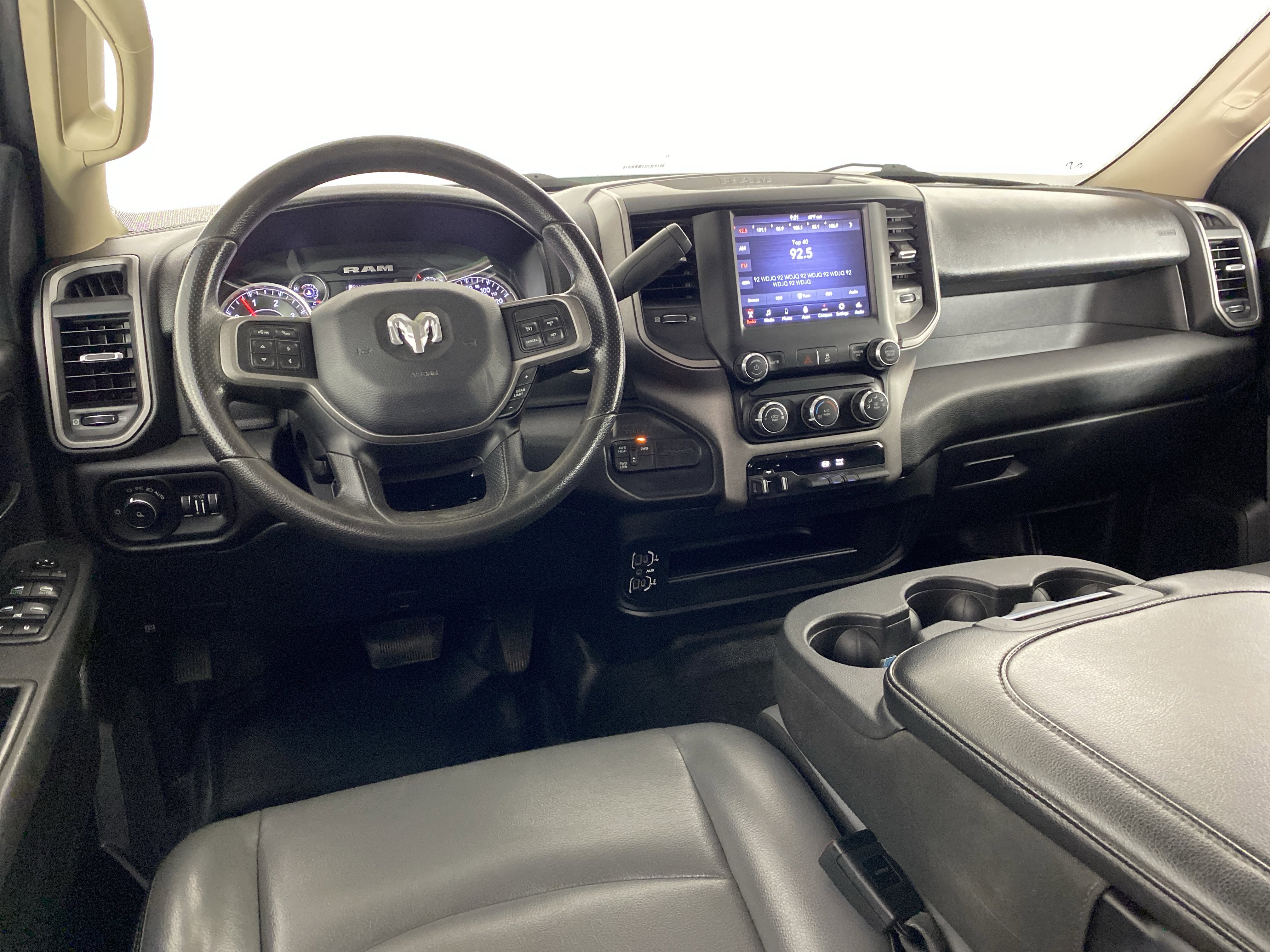 Used 2020 RAM 2500 Tradesman w/ Chrome Appearance Group AWD/4WD image 18