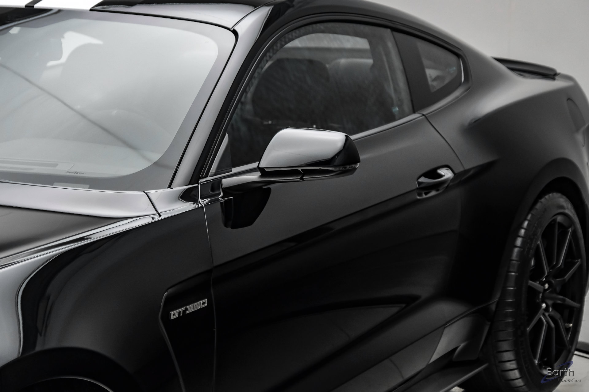 Used 2015 Ford Mustang Shelby GT350 RWD image 27
