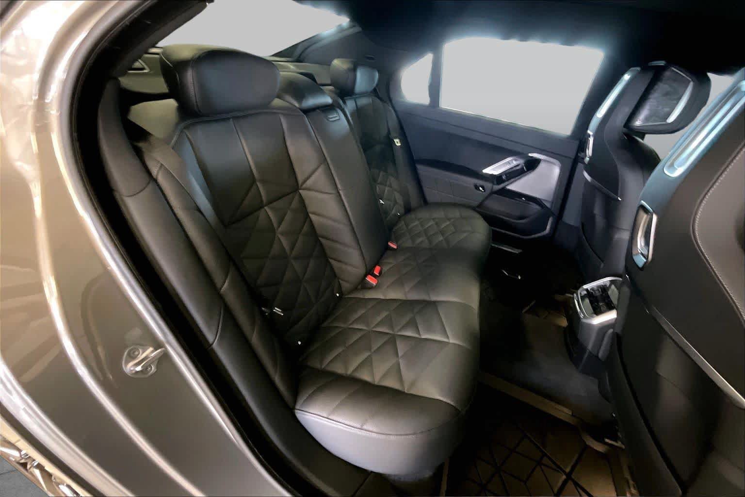 Certified 2023 BMW 740i RWD image 18