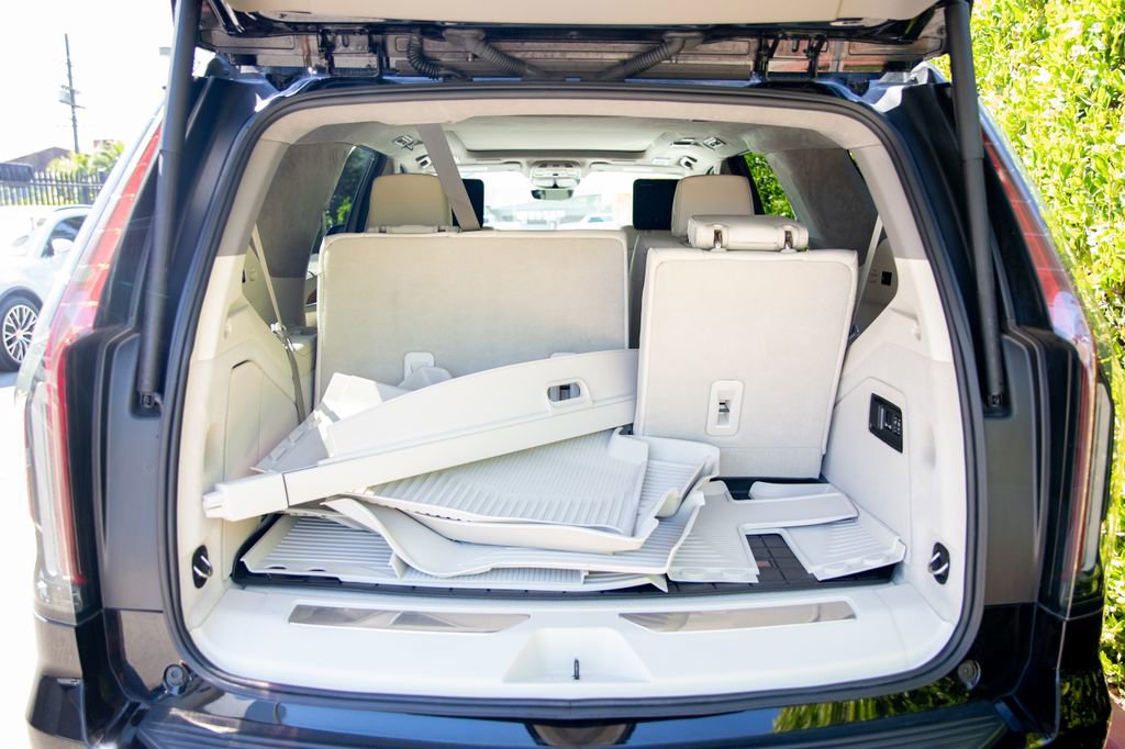 Used 2024 Cadillac Escalade Sport Platinum w/ Heavy-Duty Trailer Package image 21