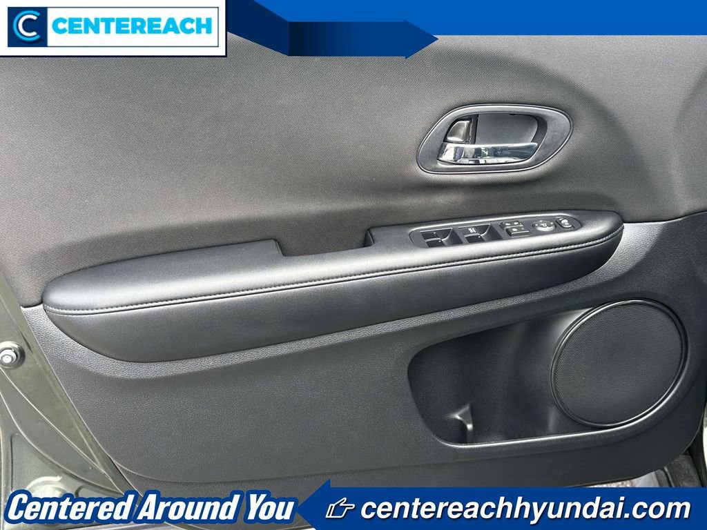 Used 2018 Honda HR-V LX image 14