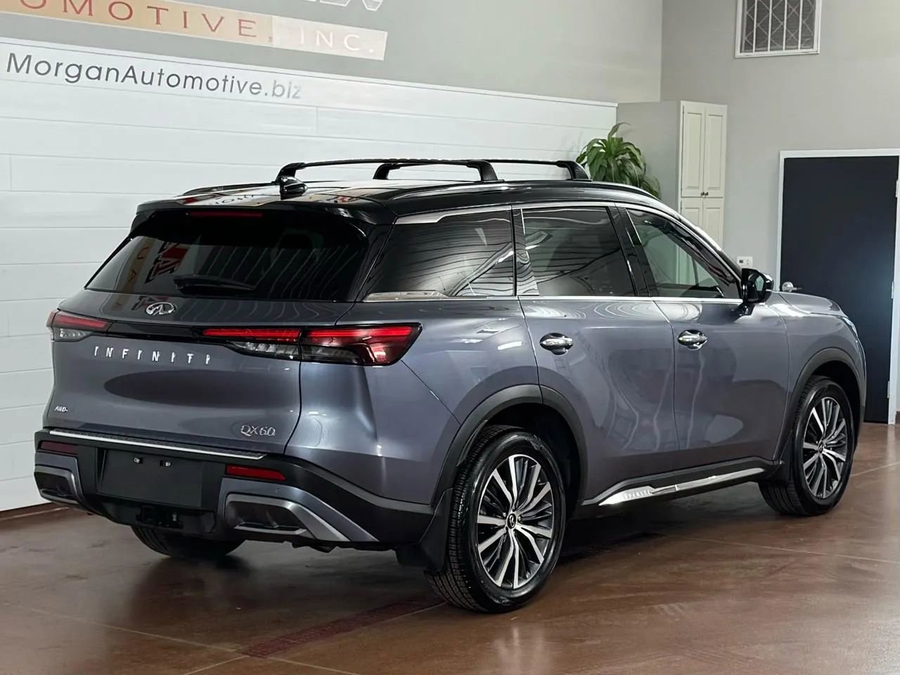 Used 2023 INFINITI QX60 Autograph w/ Cargo Package AWD/4WD image 3