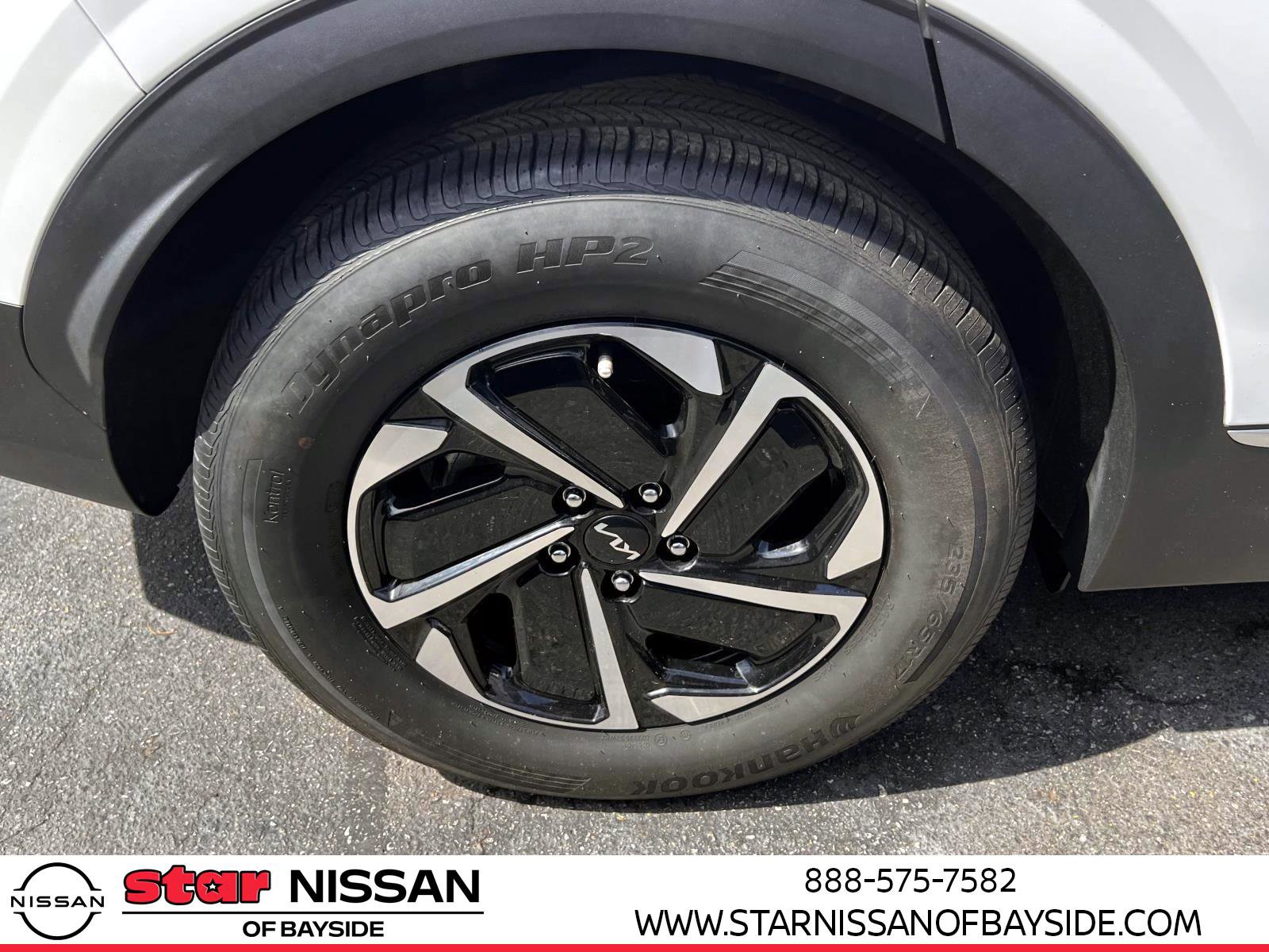 Used 2023 Kia Sportage LX image 5