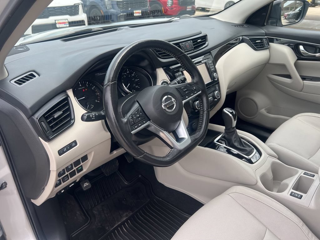 Used 2018 Nissan Rogue Sport SL w/ SL Premium Package AWD/4WD image 6