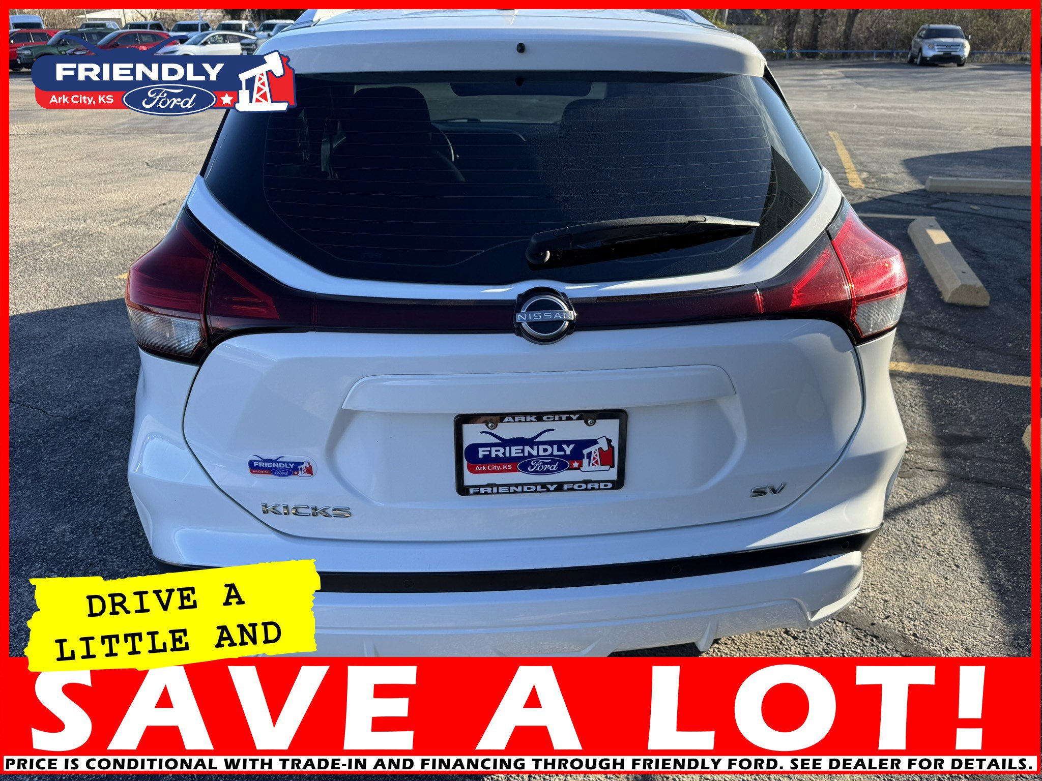 Used 2023 Nissan Kicks SV image 4