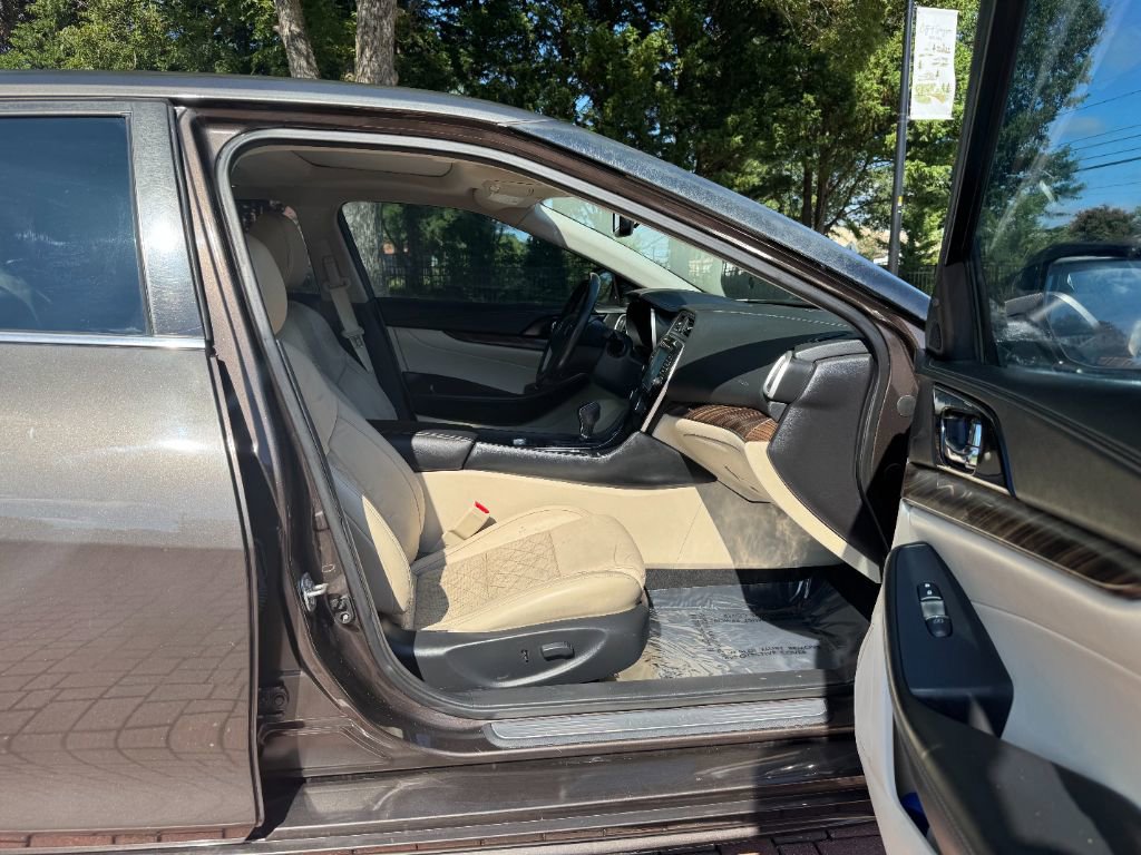 Used 2016 Nissan Maxima Platinum image 10