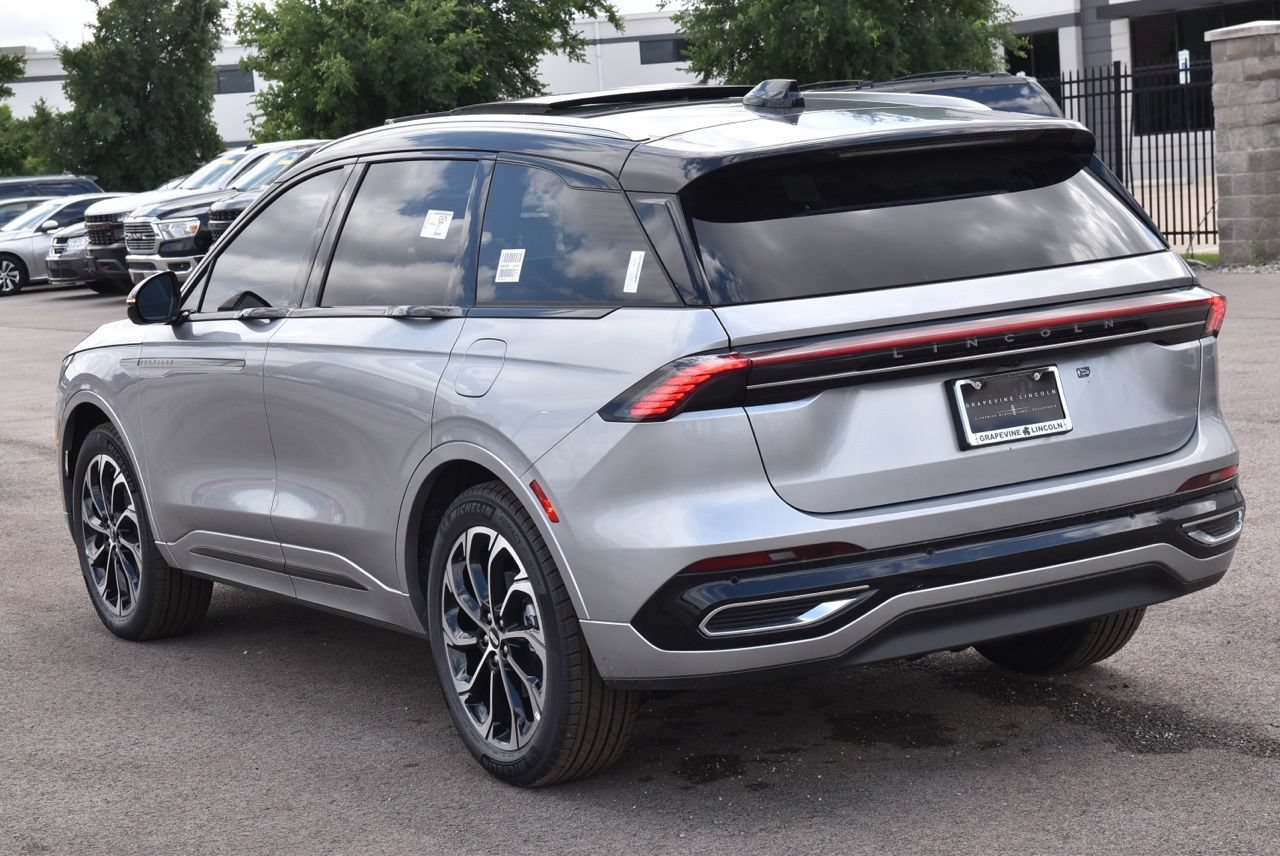 New 2026 Lincoln Nautilus Reserve AWD/4WD image 16