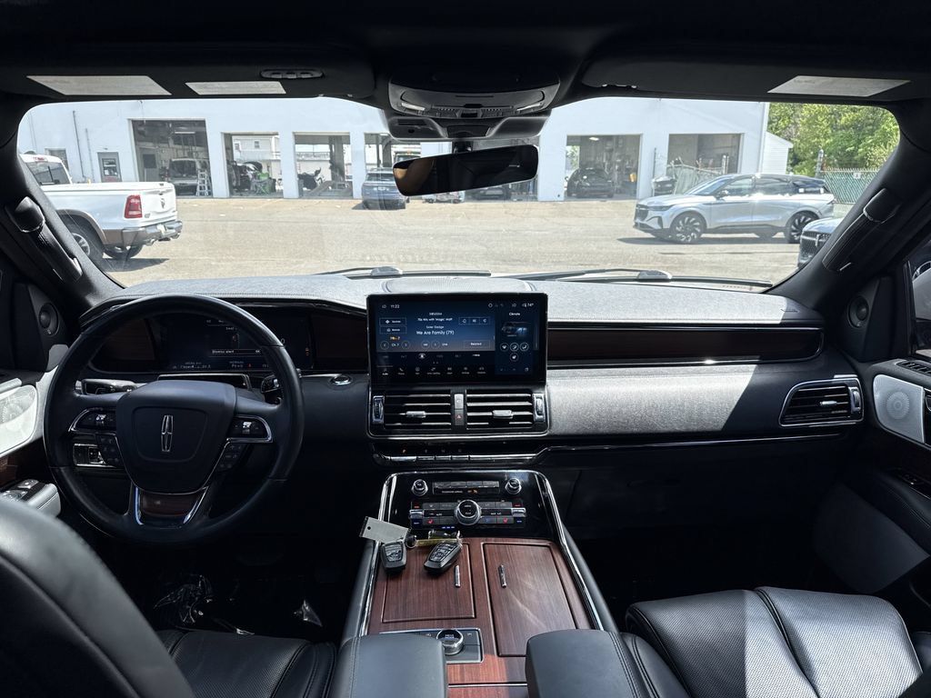 Certified 2023 Lincoln Navigator L Reserve AWD/4WD image 21