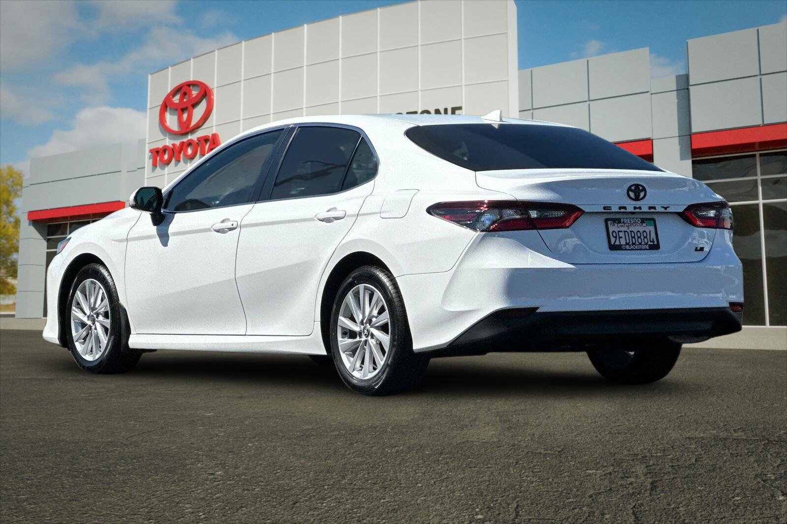 Certified 2023 Toyota Camry LE FWD image 5