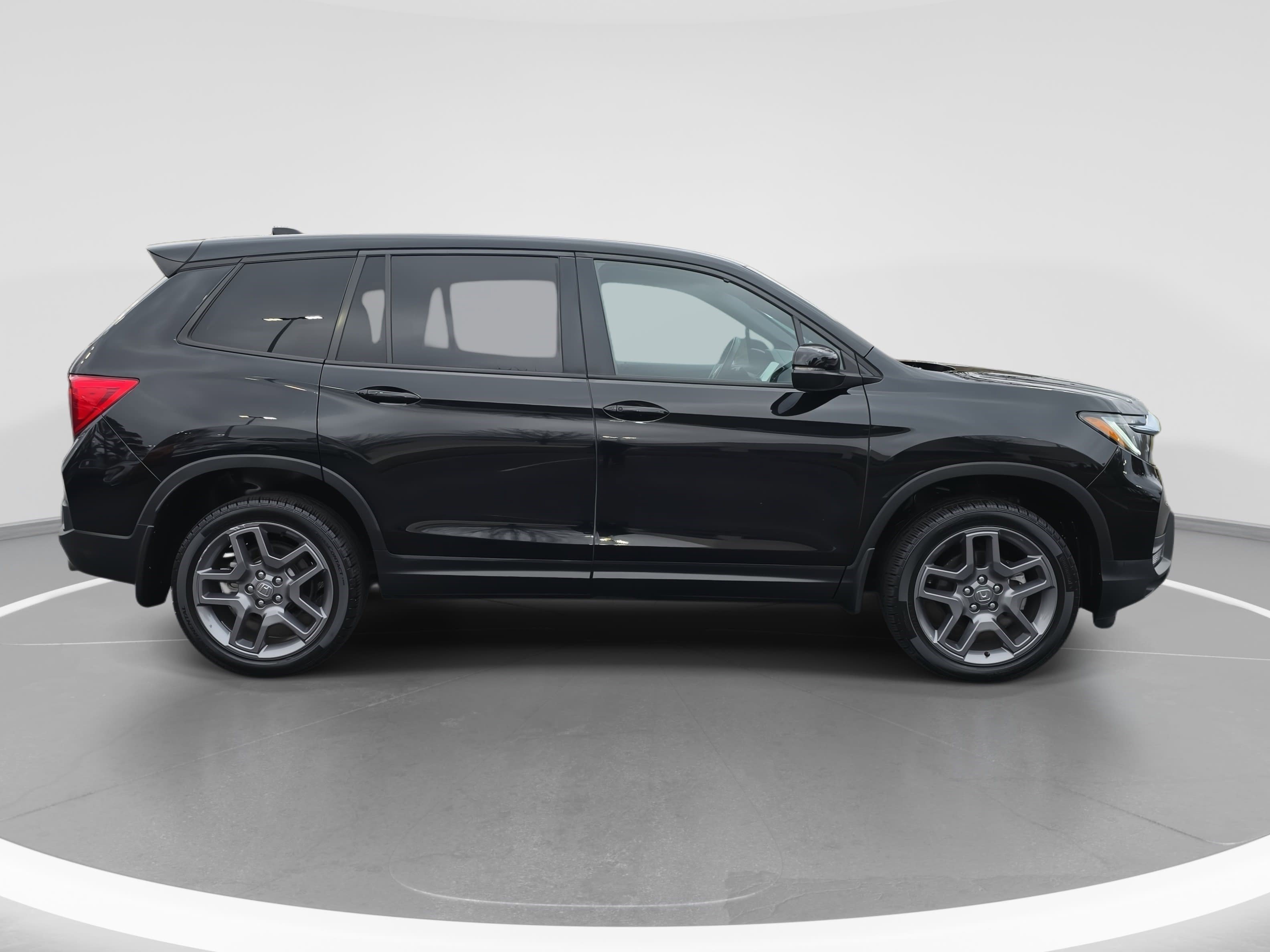 Certified 2023 Honda Passport EX-L image 4