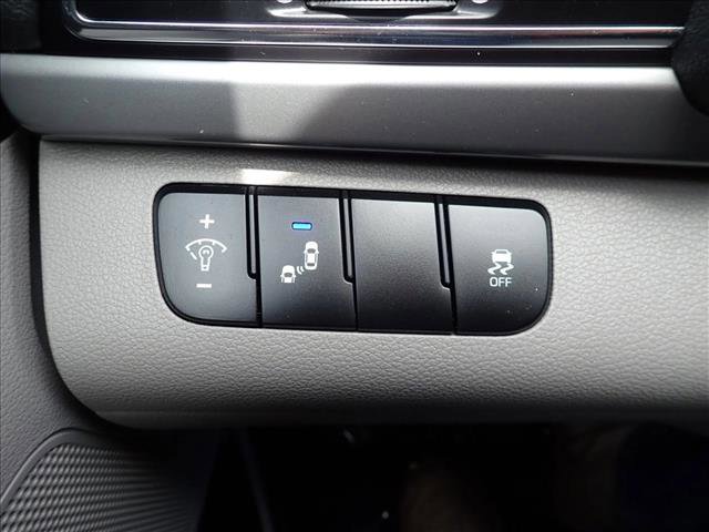 Used 2018 Hyundai Elantra SEL FWD image 19