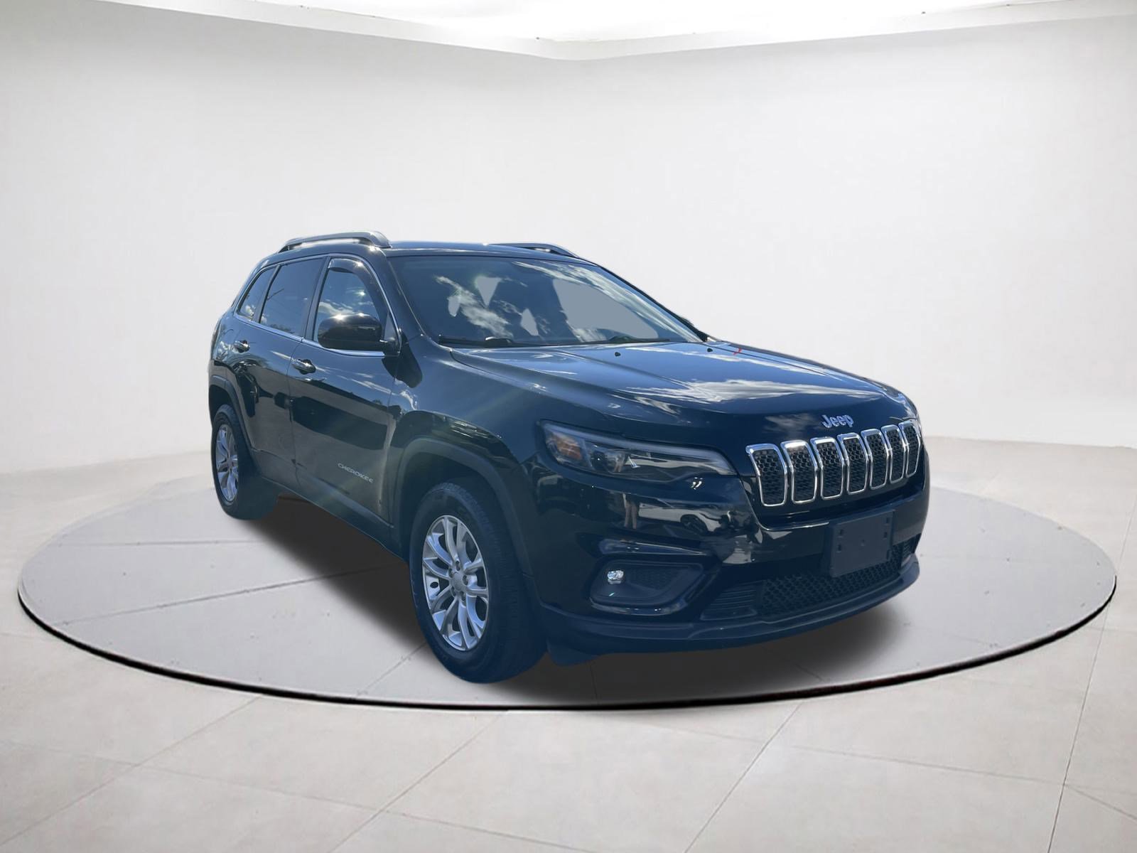 Used 2019 Jeep Cherokee Latitude w/ Cold Weather Group