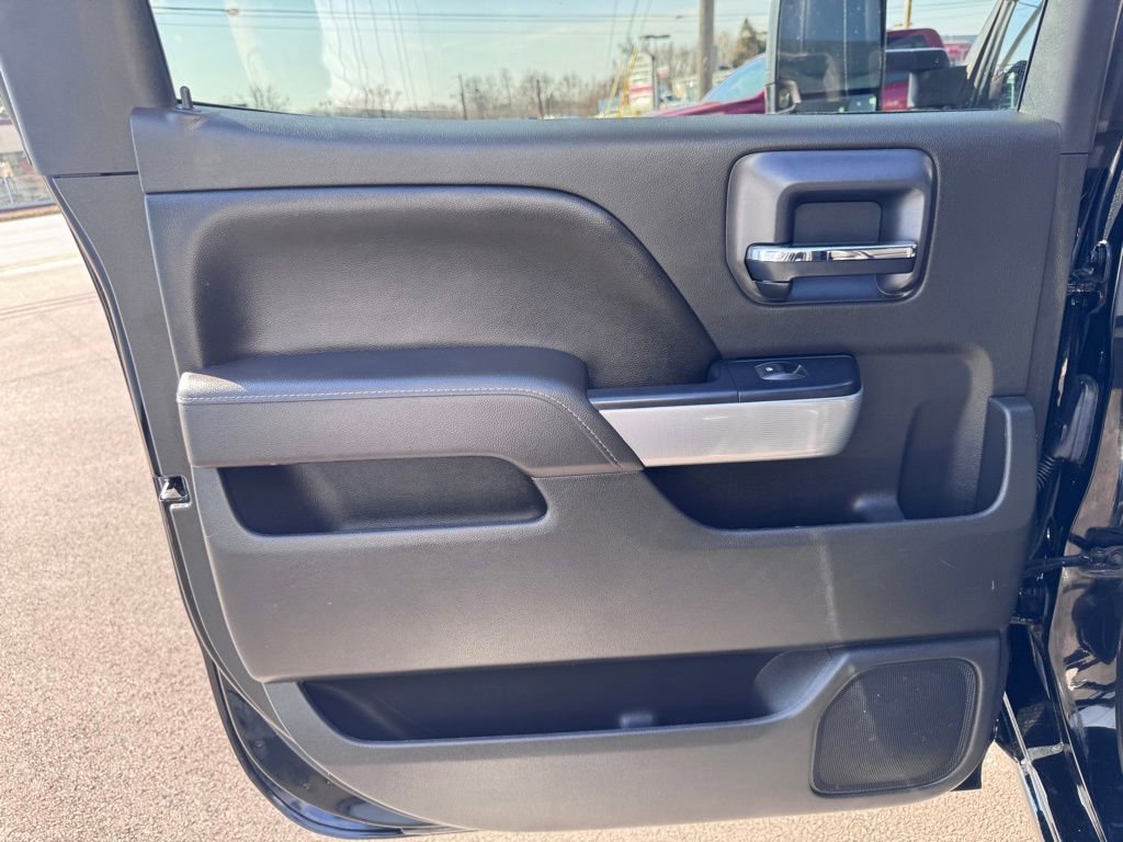 Used 2017 Chevrolet Silverado 1500 LTZ Z71 w/ Midnight Edition image 27