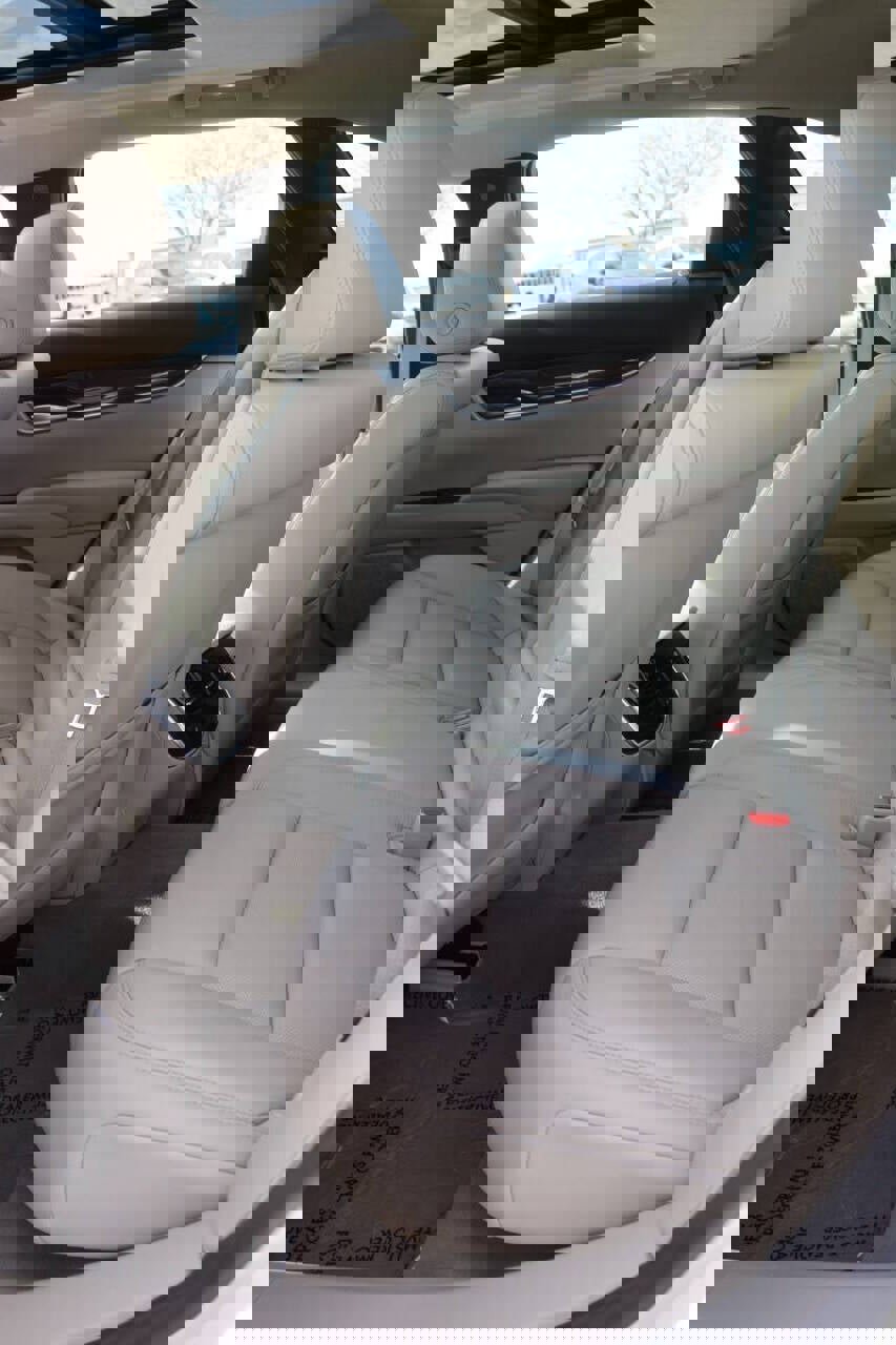 Used 2016 Cadillac XTS Luxury w/ Driver Awareness Package image 17