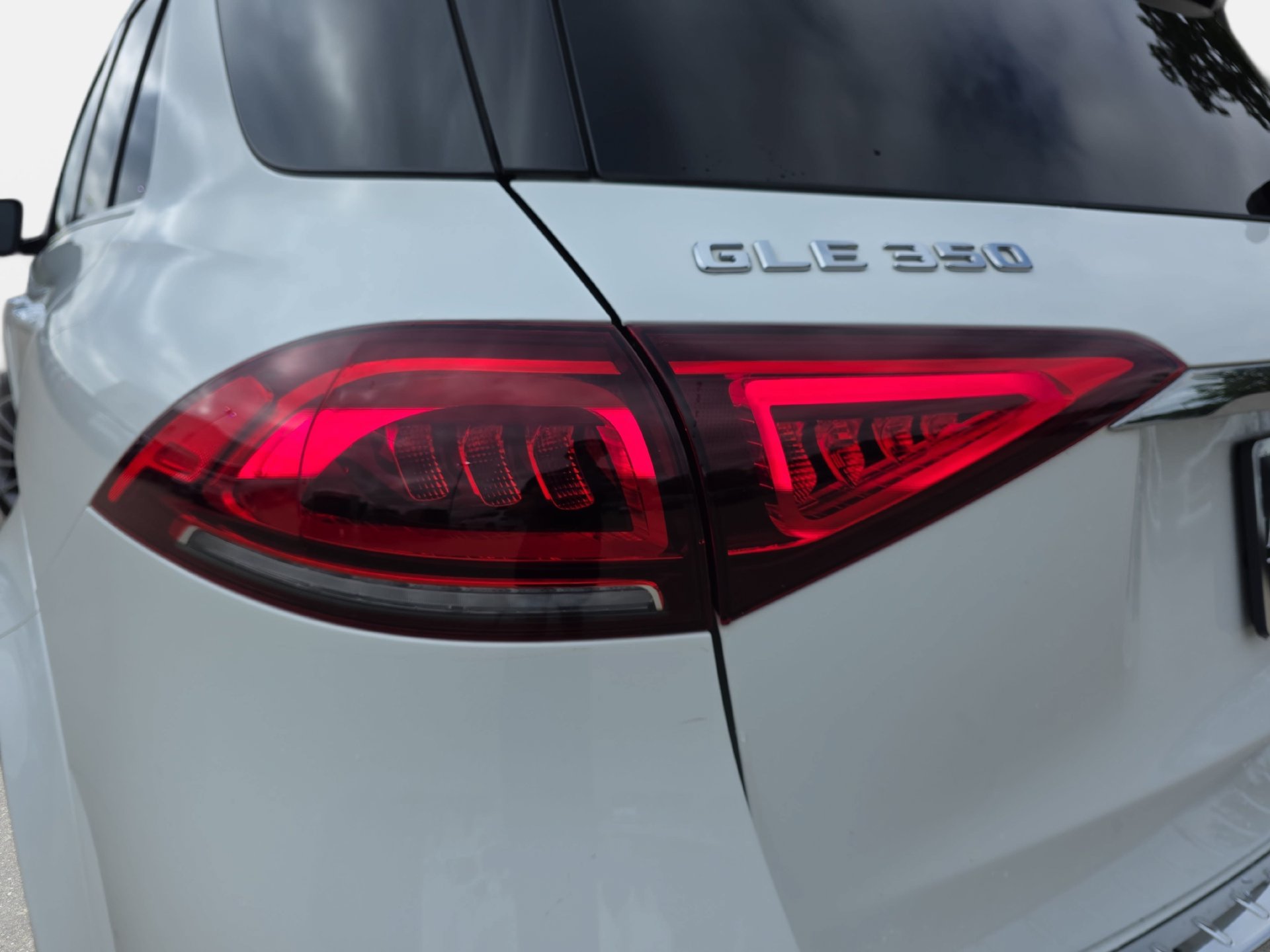 Used 2022 Mercedes-Benz GLE 350 4MATIC image 32