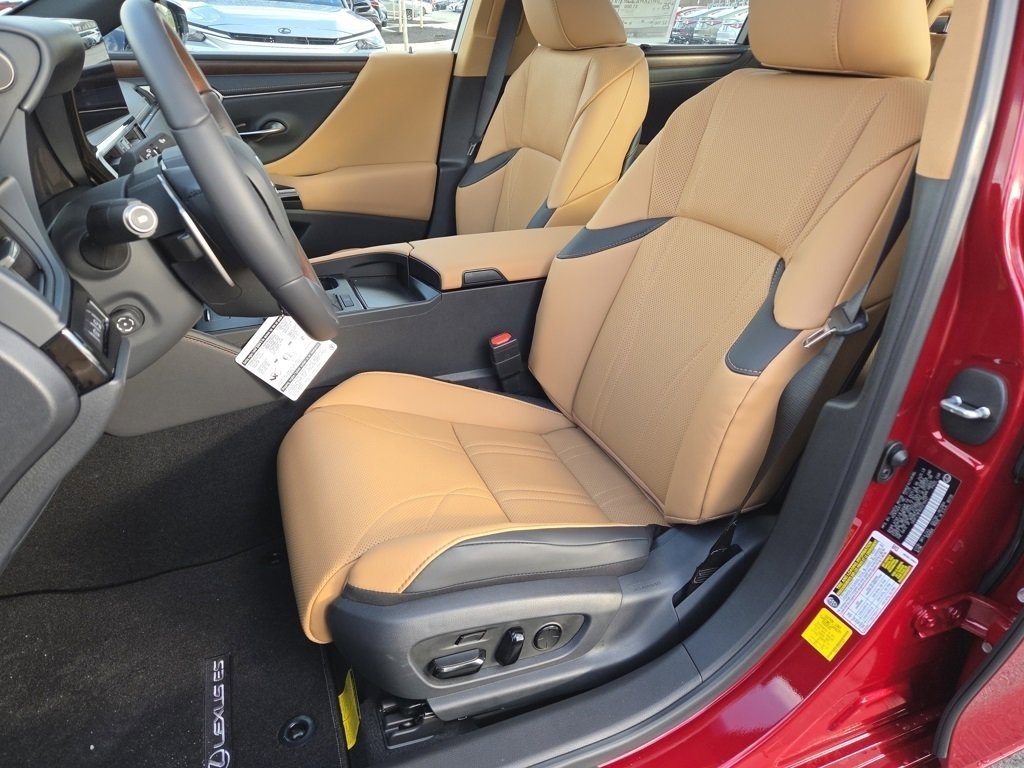 New 2025 Lexus ES 350 Ultra Luxury image 6