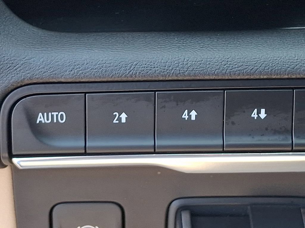 Used 2024 Cadillac Escalade ESV Premium Luxury w/ Performance Package image 24