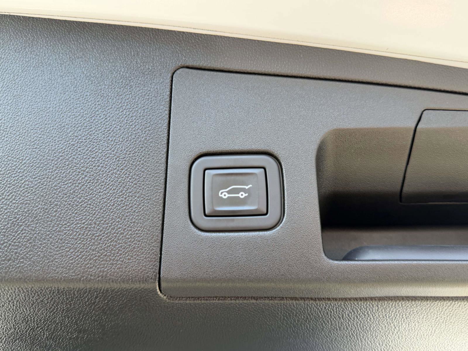 Certified 2024 Cadillac XT5 Premium Luxury image 7