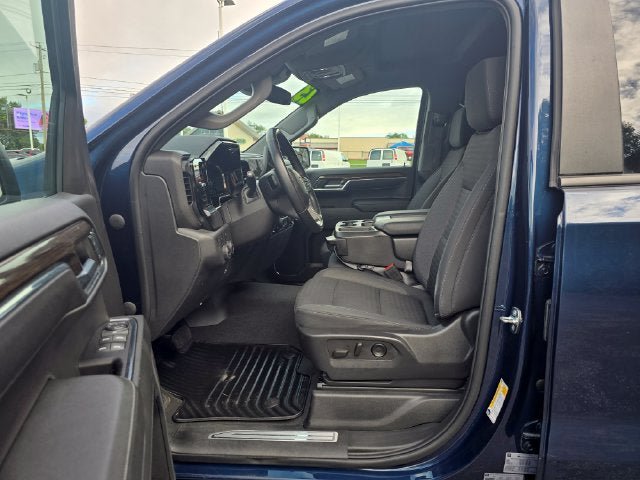 Used 2023 Chevrolet Silverado 1500 LT AWD/4WD image 18